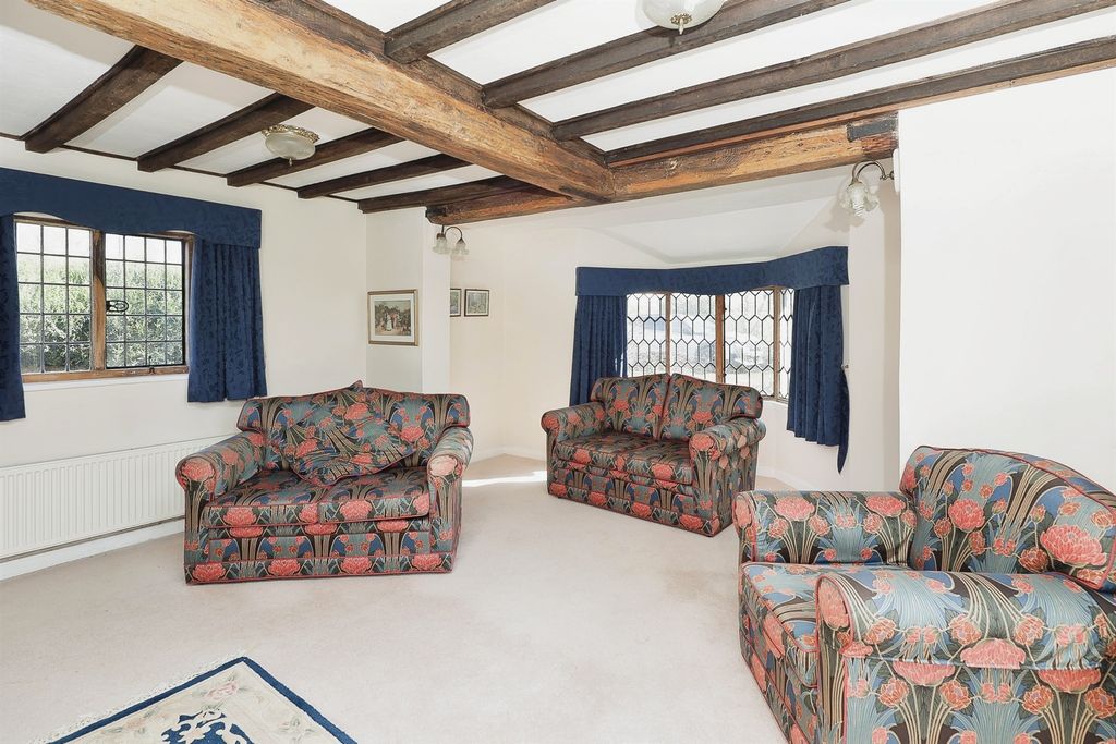 Property photo 3 of 17