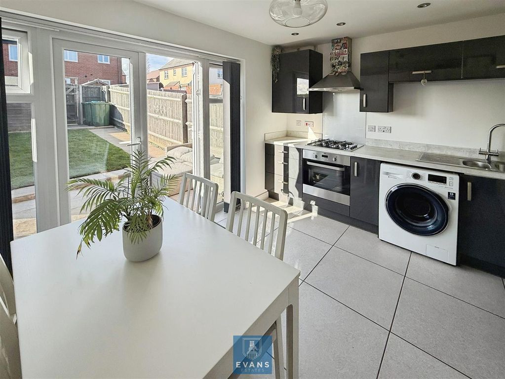 Property photo 2 of 14 Kitchen Diner