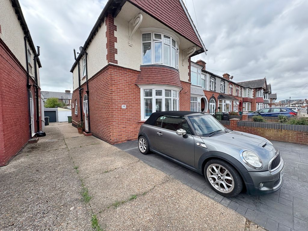 Property photo 2 of 24