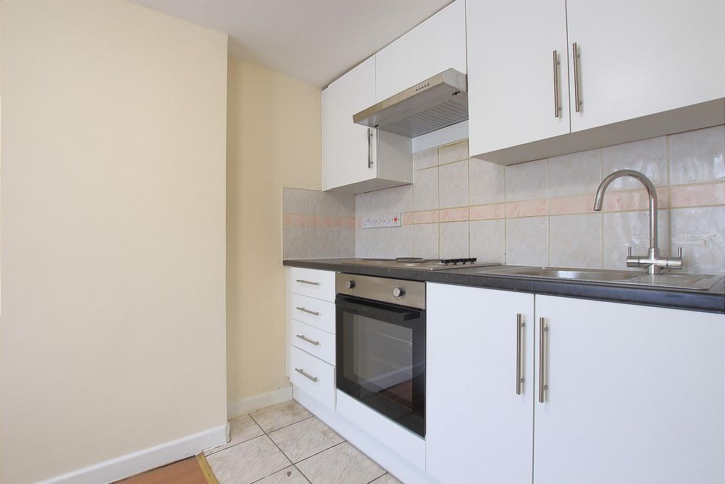 Property photo 1 of 7 Kitchen