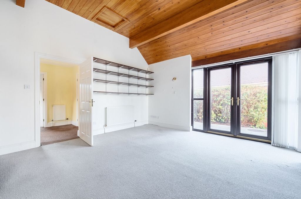 Property photo 2 of 24 1359954-35-68d45A9E9Acdb-Arw-1