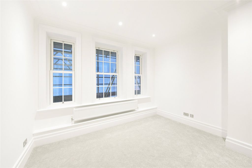 Property photo 2 of 8 Picture No. 02