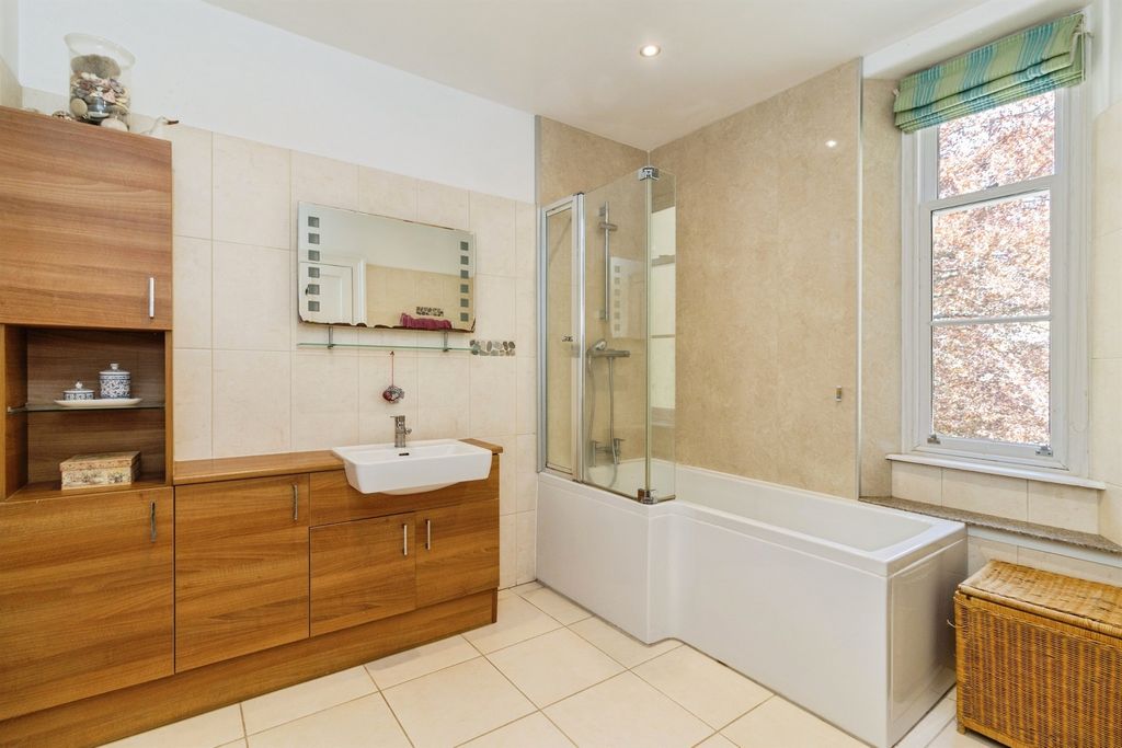 Additional image 19 of 4 bed semi-detached house for saleCourtenay Road, Newton Abbot TQ12