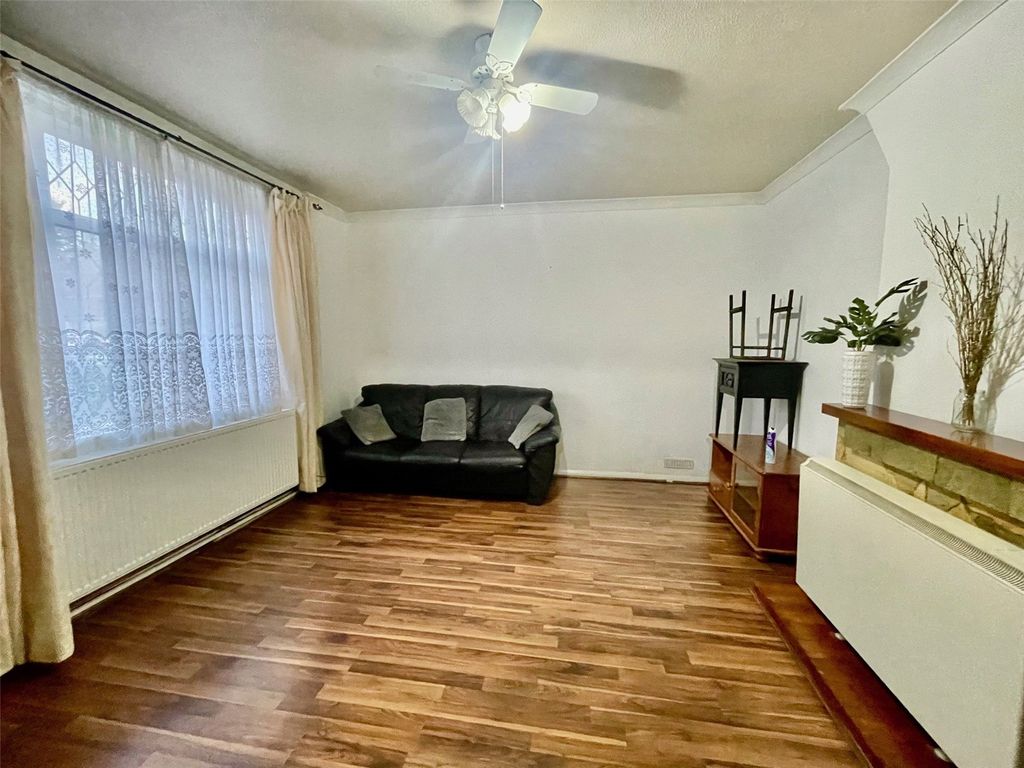 Property photo 2 of 16 Picture No. 02