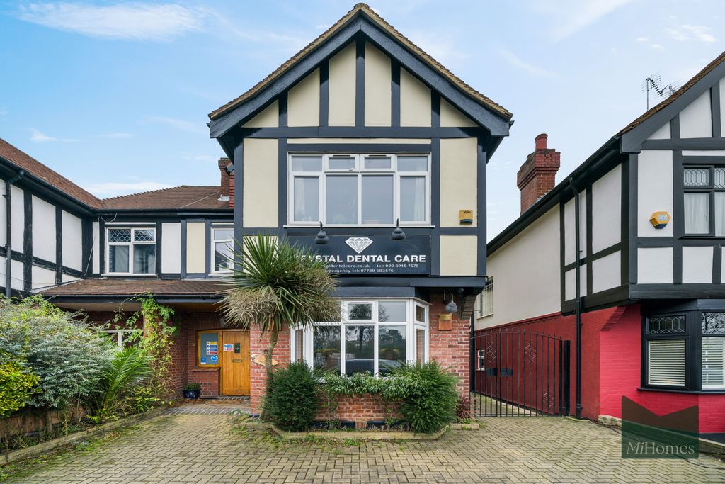 Property photo 1 of 12