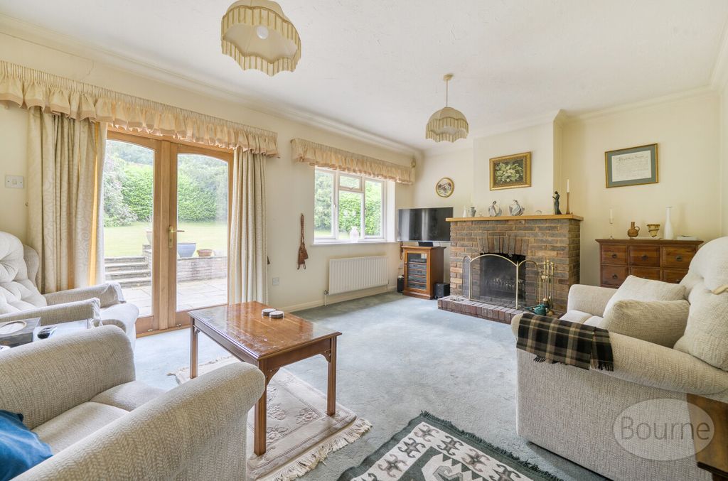 Property photo 2 of 17 633c1F6d-0B12-4d9...