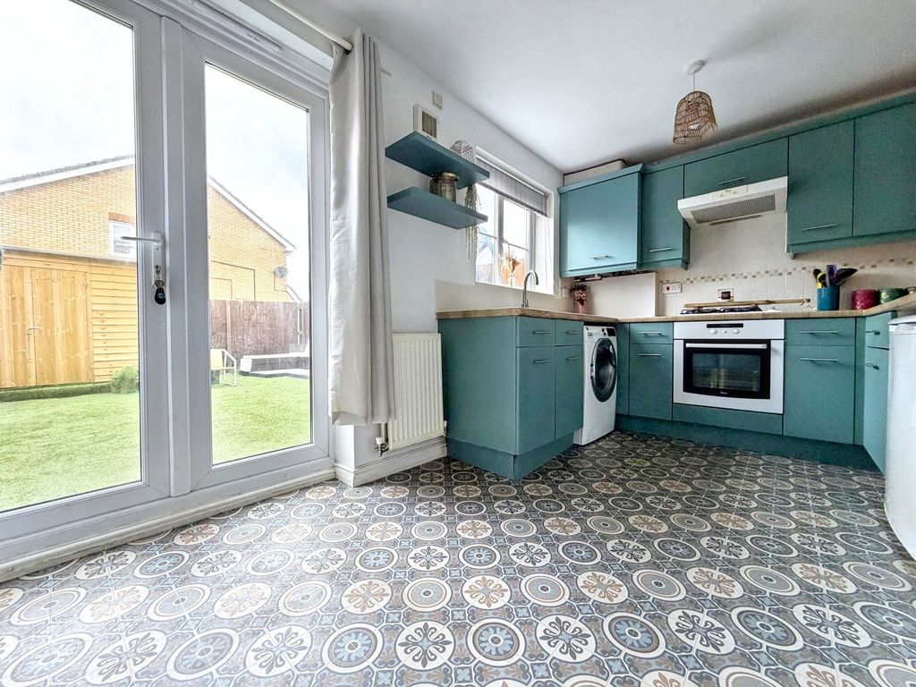 Property photo 3 of 17