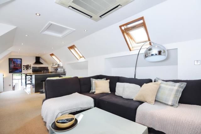 Property photo 1 of 10 Internal View