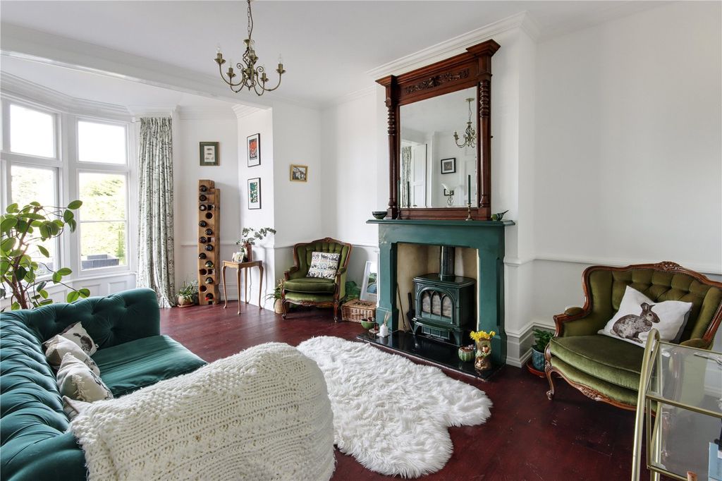 Property photo 2 of 20 Sitting Room