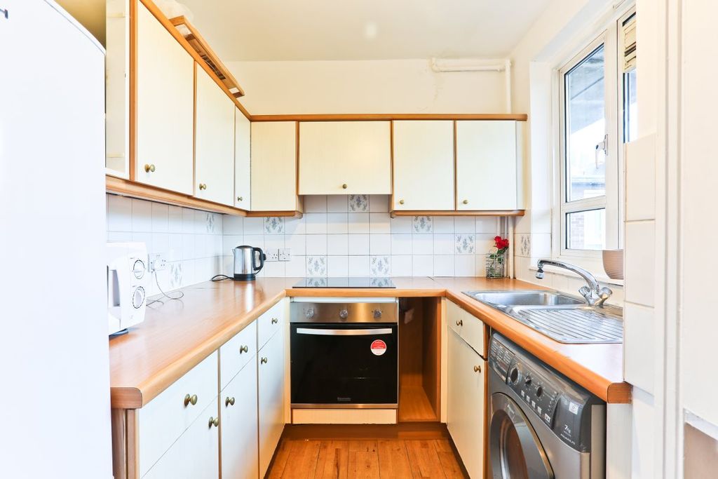 Property photo 3 of 9