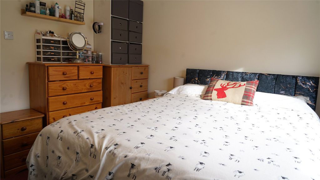 Property photo 3 of 12 3 - Picture No. 03