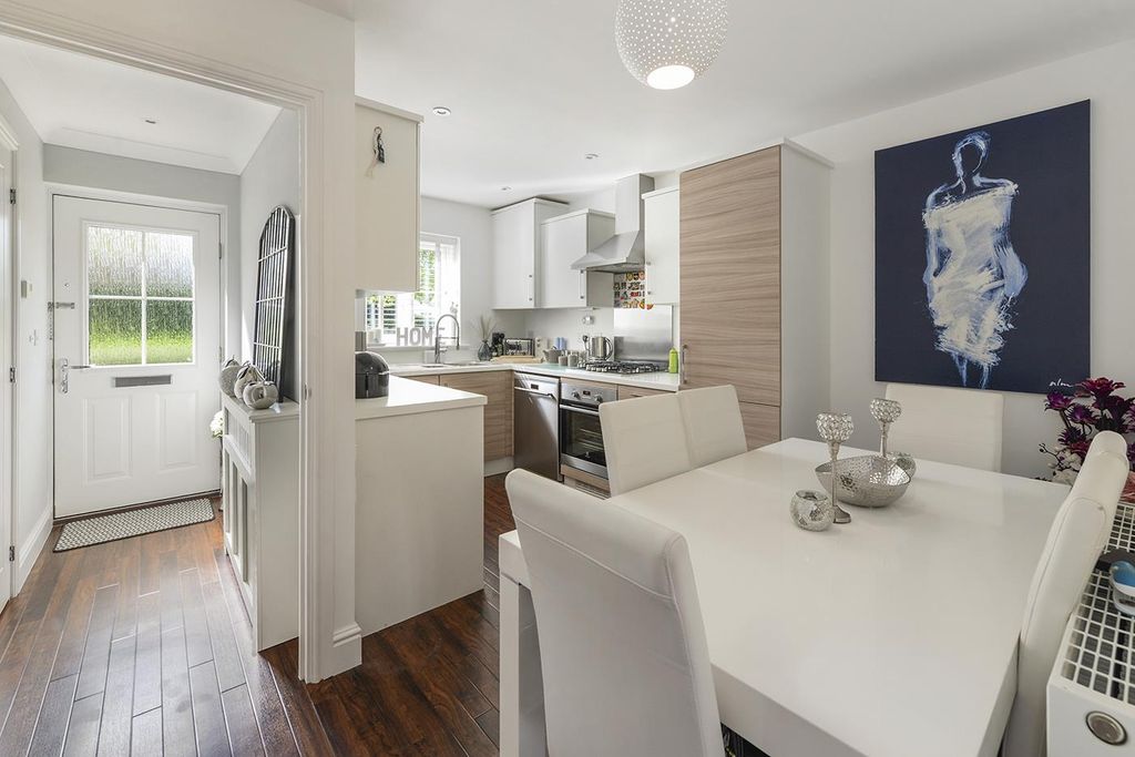 Property photo 3 of 17 Kitchen/Diner