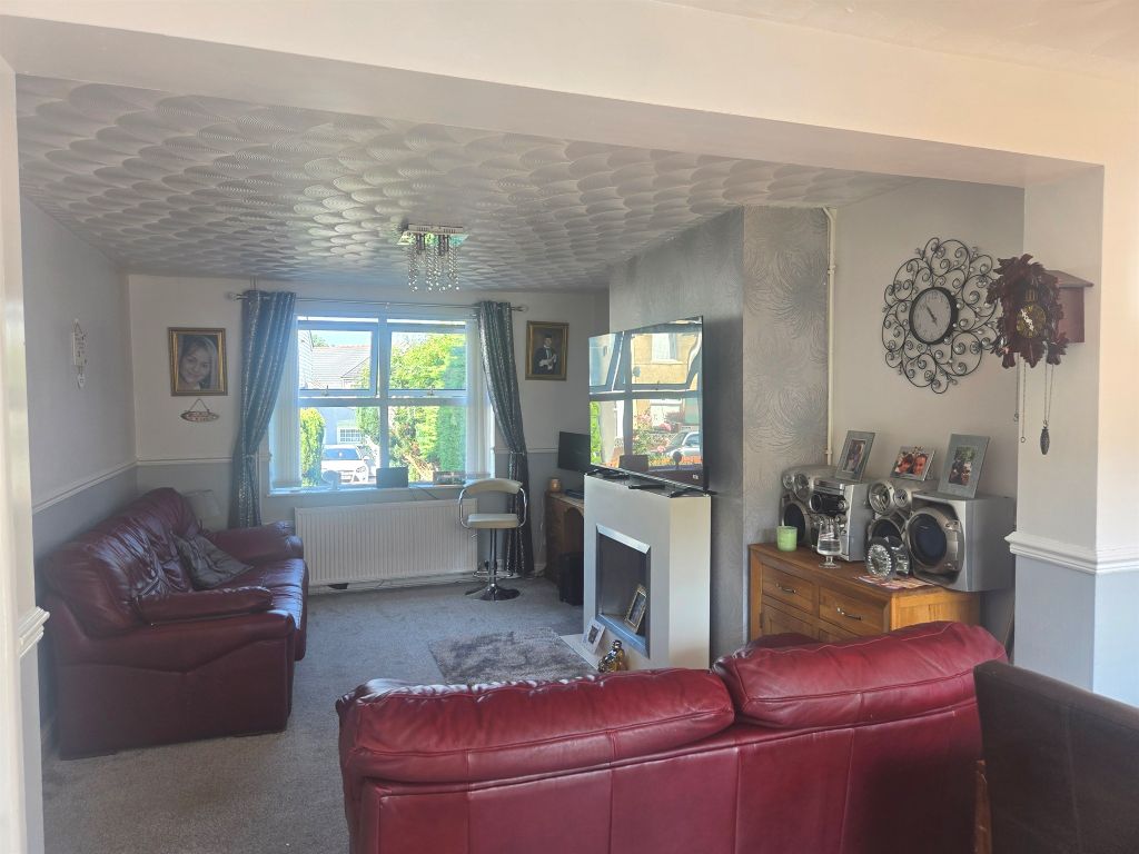 Property photo 2 of 30