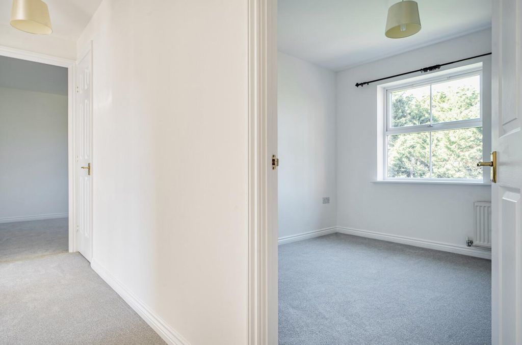Additional image 14 of 3 bed flat for salePopham Close, Tiverton, Devon EX16