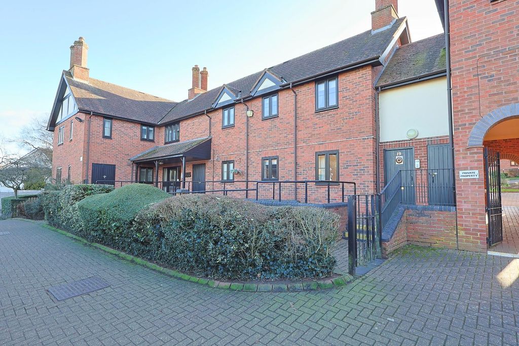 Property photo 3 of 10 Img_2173.Jpg