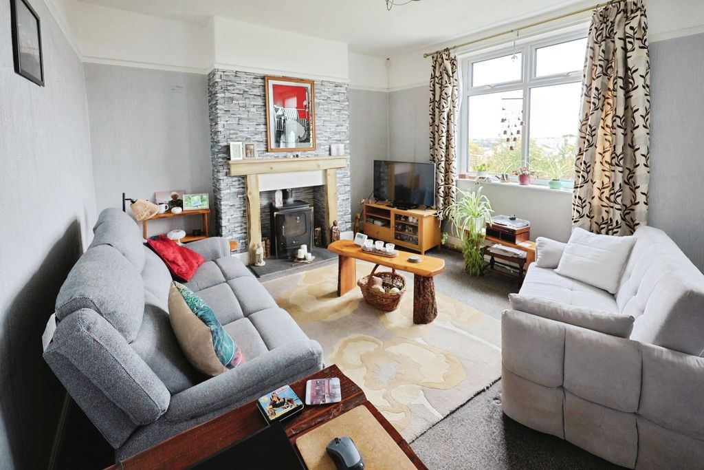 Property photo 2 of 11 Pbox-Img.Jpg