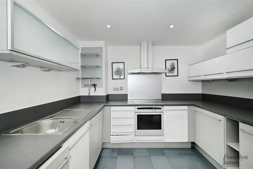 Property photo 3 of 13 90-Orion-Point (2).Jpg