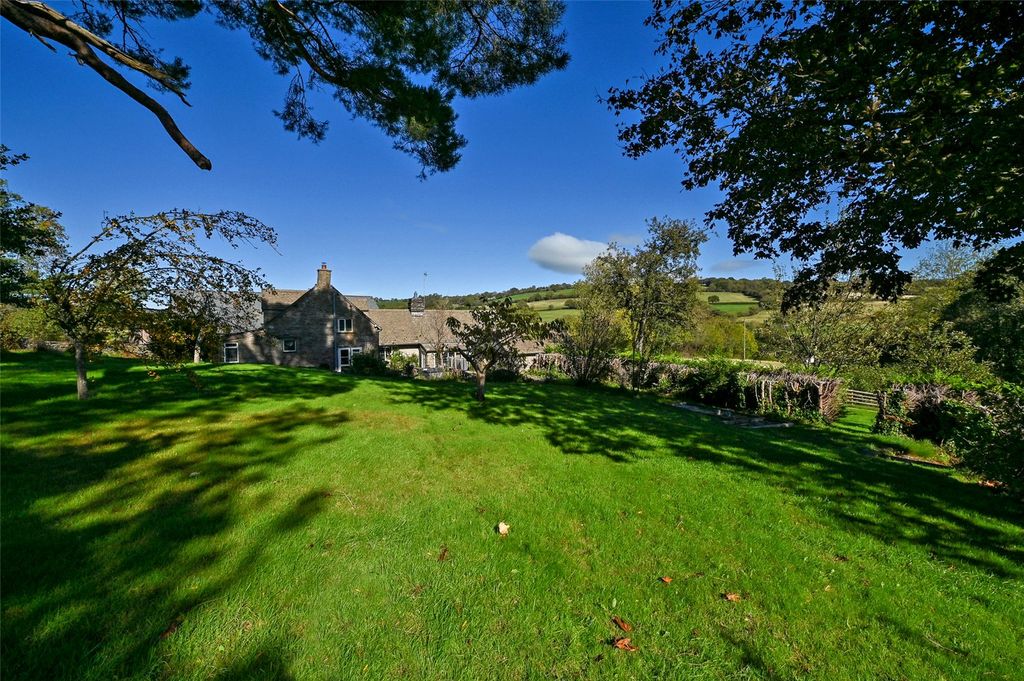 Property photo 2 of 25 Picture No. 15