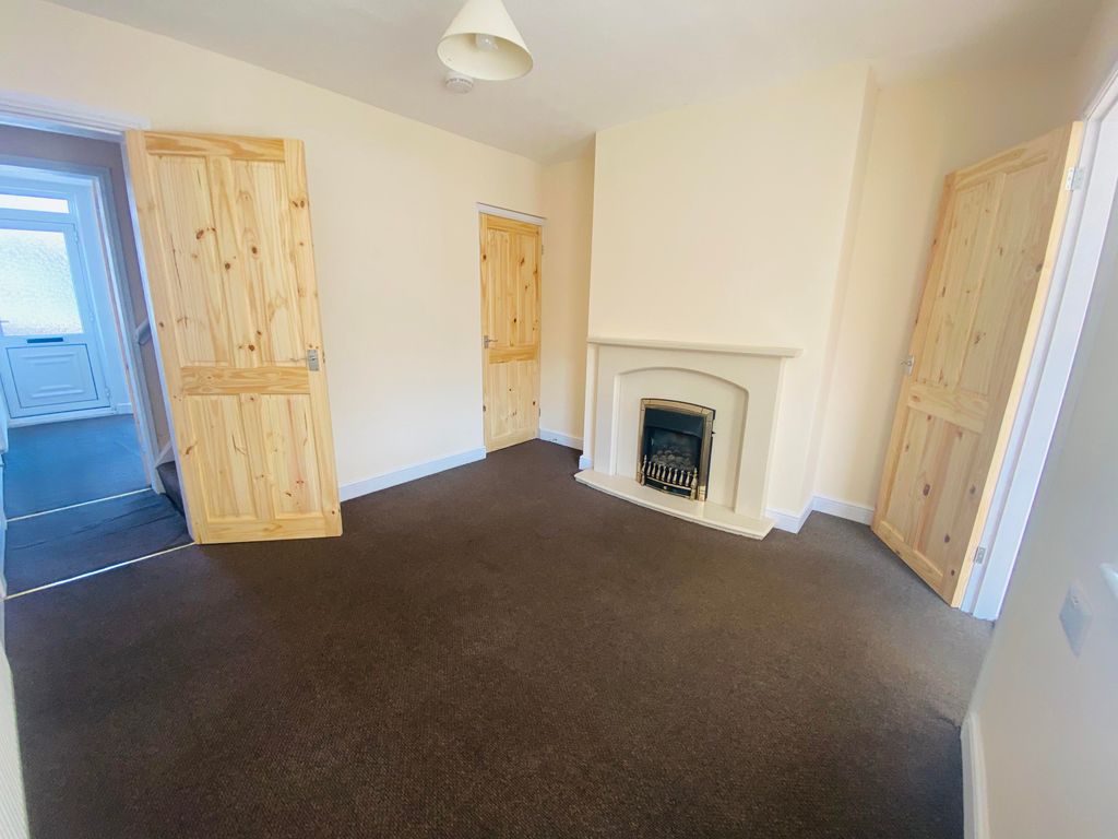Property photo 2 of 9 Dining Room