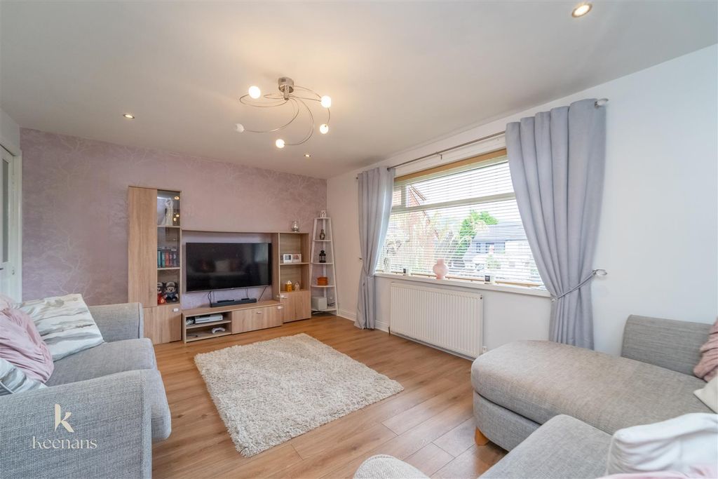 Property photo 2 of 30