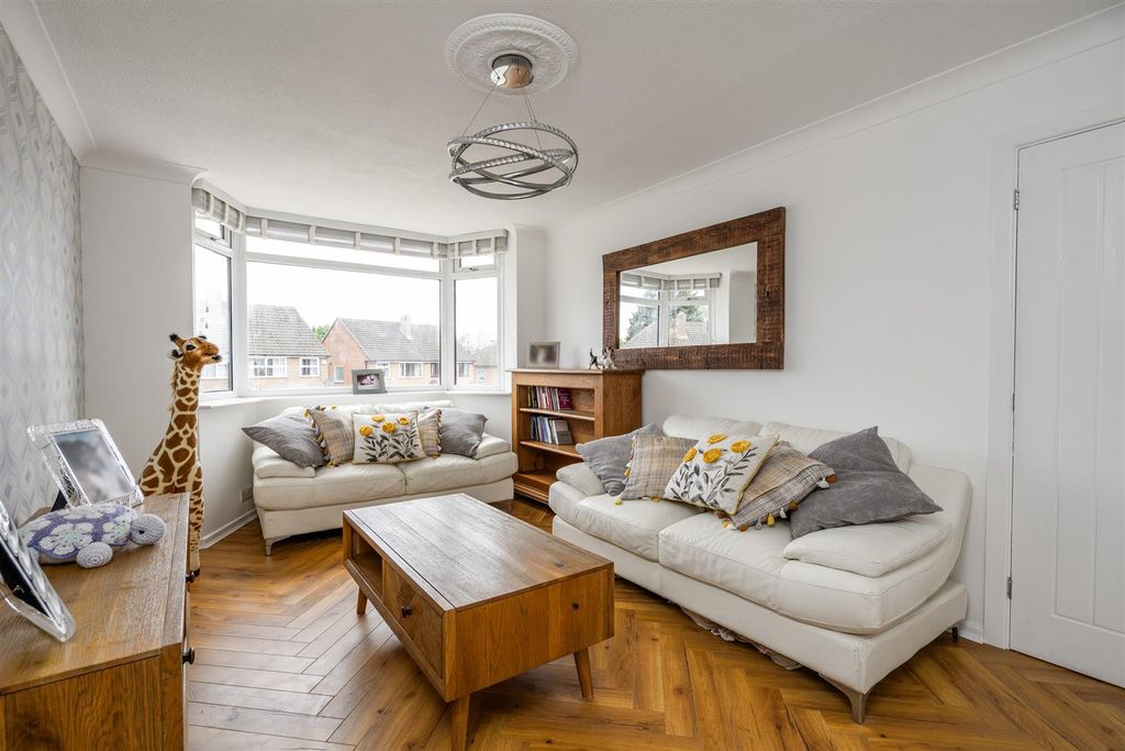 Property photo 3 of 16 63 Eden Road_2.Jpg