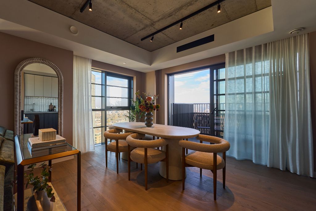 Property photo 2 of 29 20251126_Canadawater_Thefounding_Apartment1503_019.Jpg