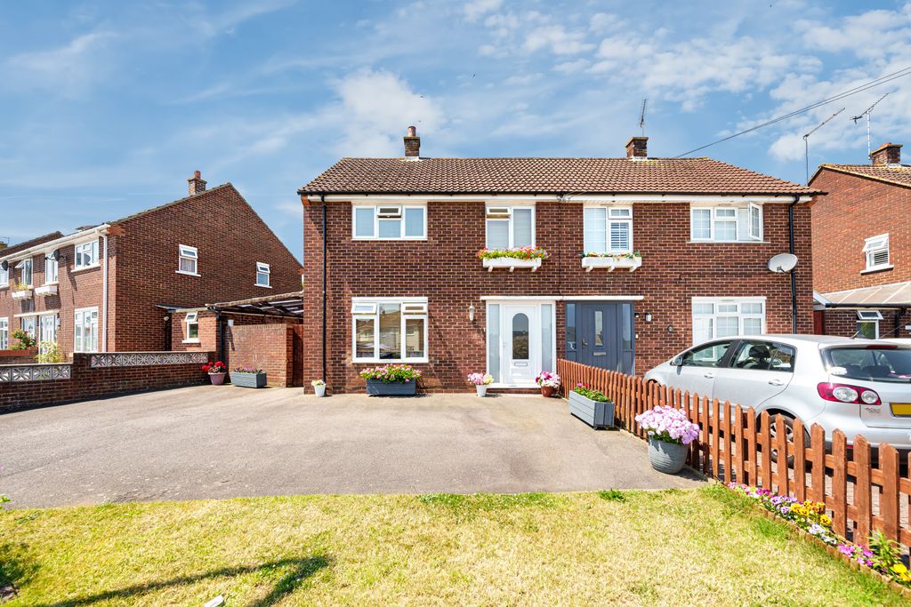 Property photo 1 of 11