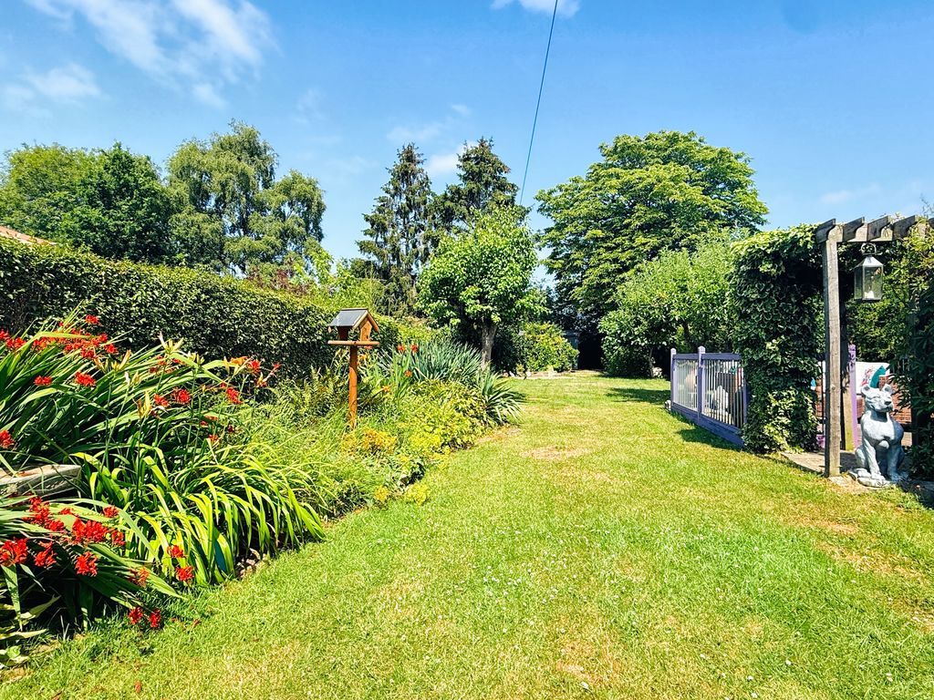 Property photo 2 of 35 Photo 9