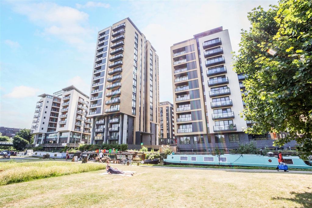 Property photo 1 of 14 Grand Regent Tower