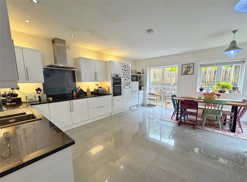 Property photo 3 of 43 Picture No. 19