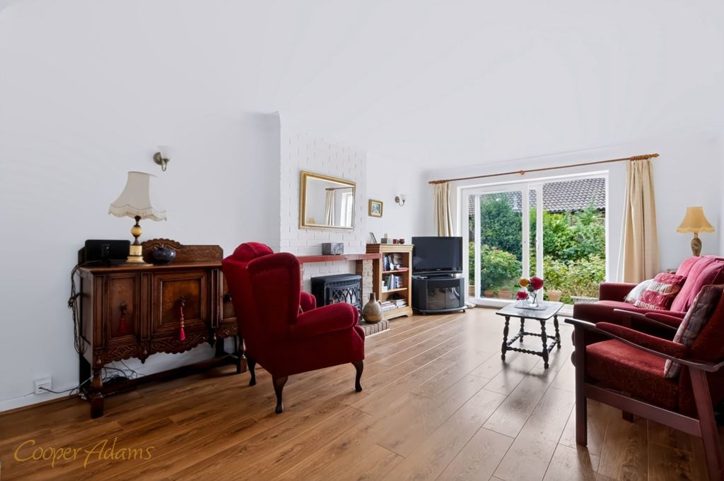 Property photo 2 of 14 Sitting Room