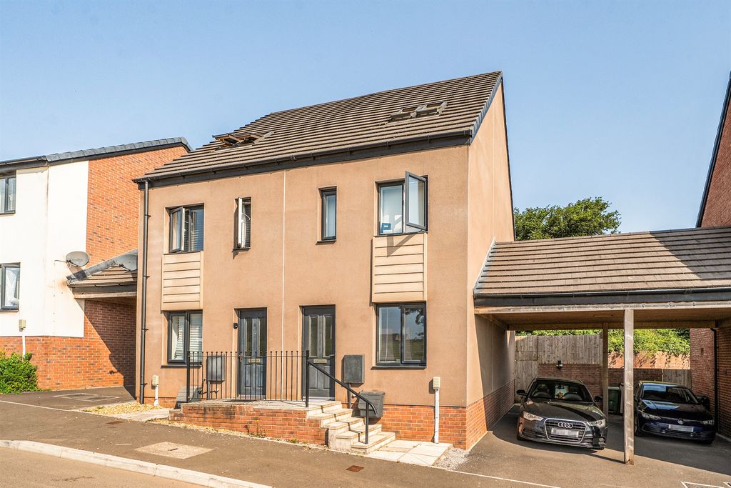 Property photo 1 of 19