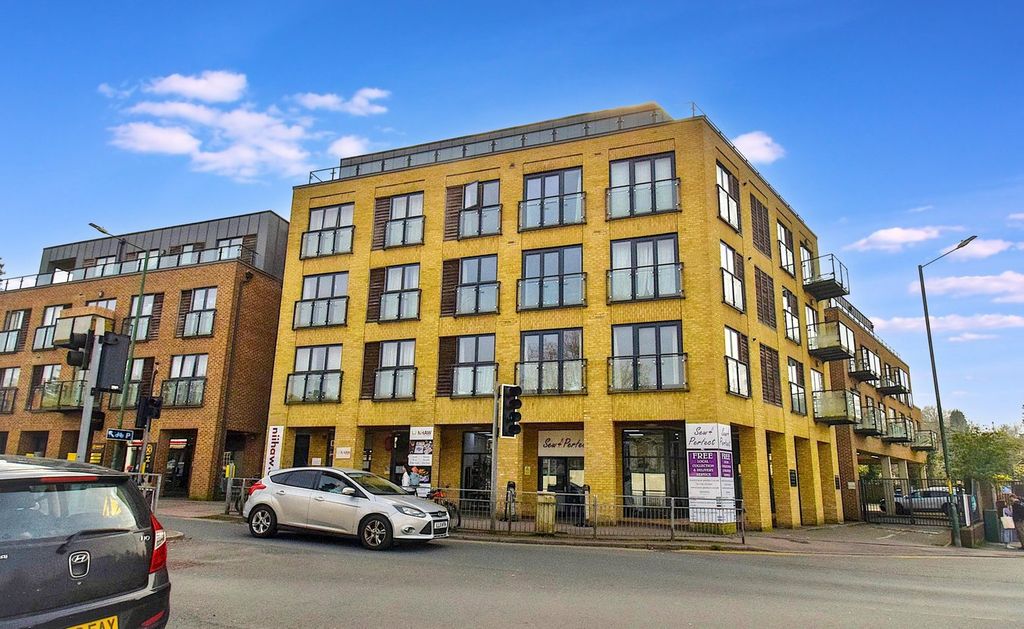 Property photo 1 of 17