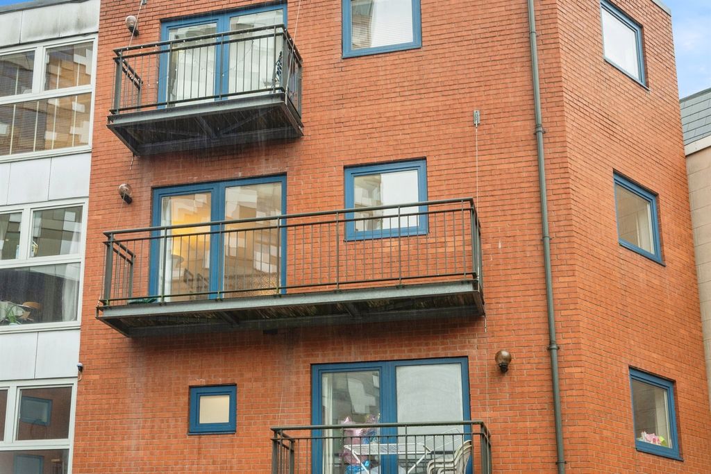 Property photo 3 of 15