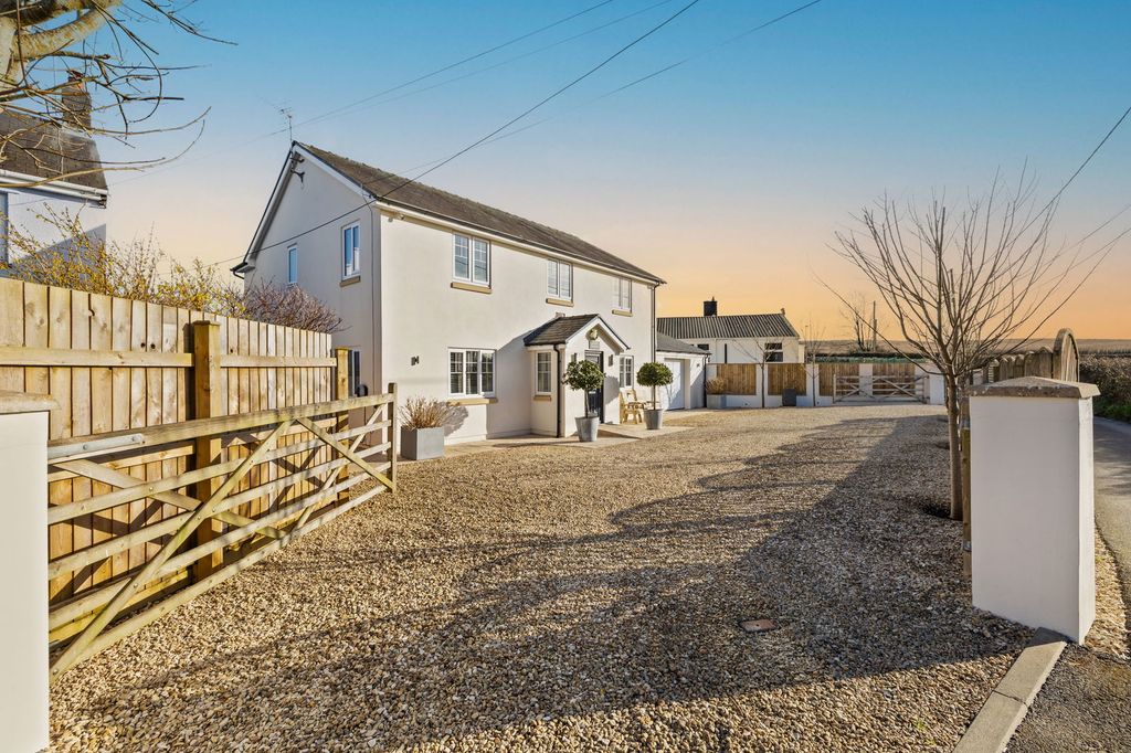 Property photo 1 of 36