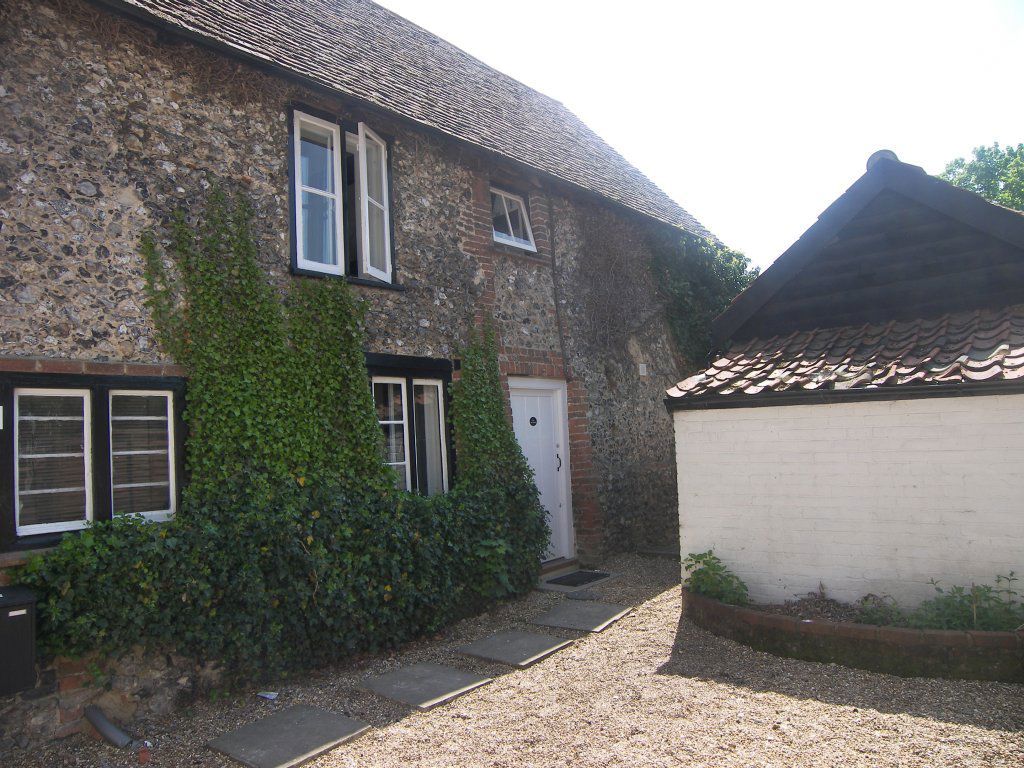 Property photo 3 of 12