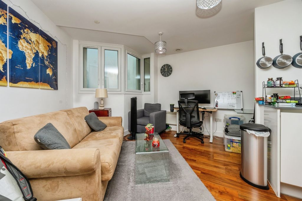 Property photo 3 of 18