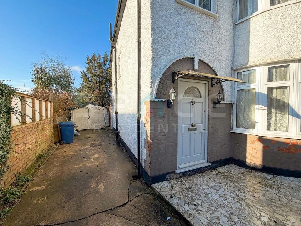 Property photo 2 of 23 Exterior