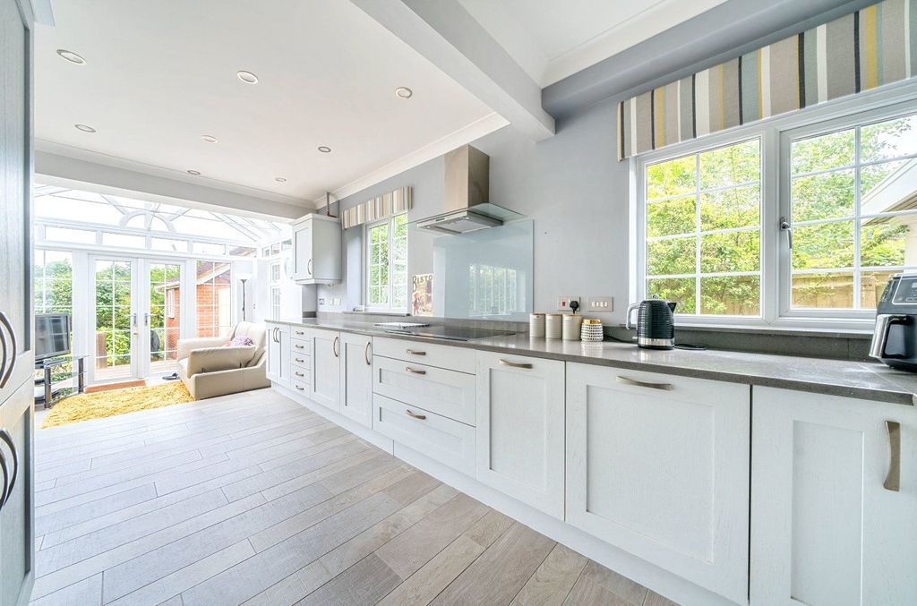 Property photo 3 of 15 1008171 (17).Jpg