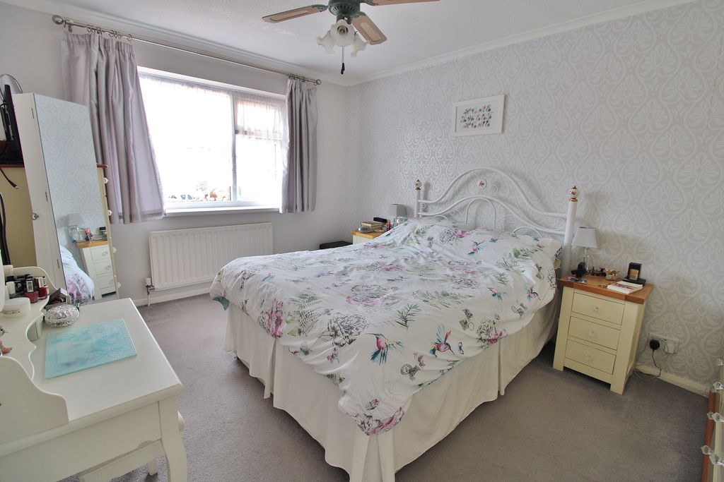 Property photo 3 of 27