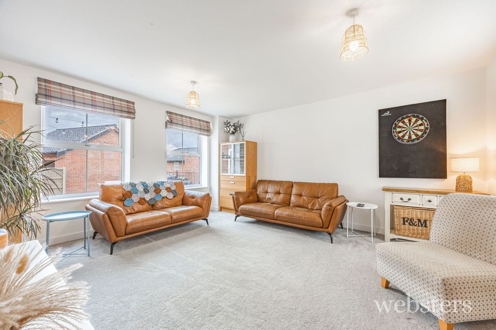Property photo 2 of 24