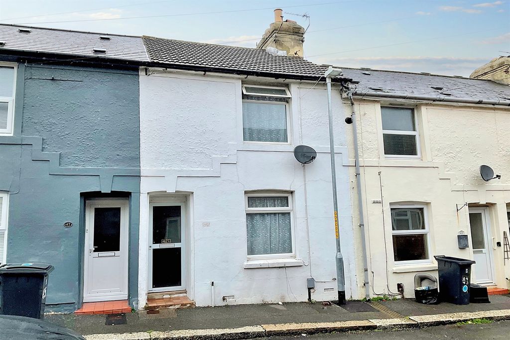 Property photo 1 of 9 (Main)