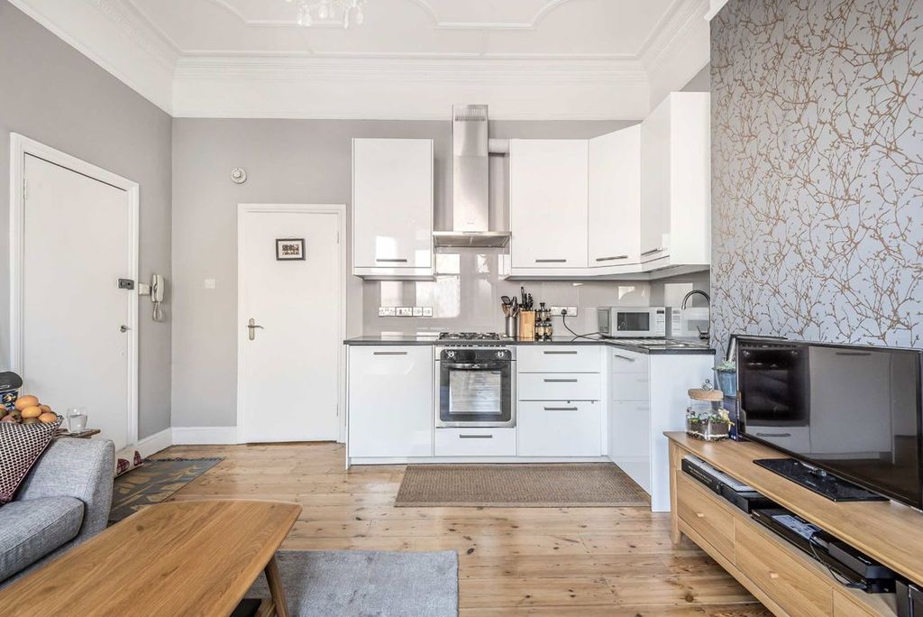 Property photo 3 of 5