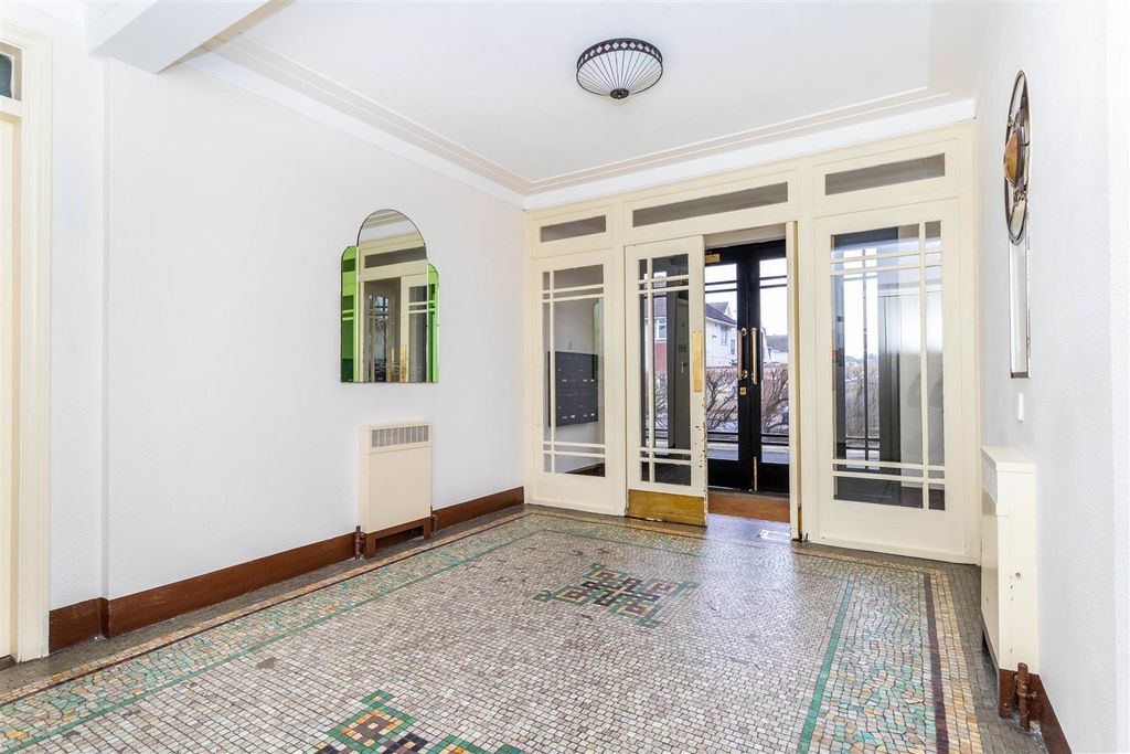 Property photo 2 of 24 Onslow Court-18.Jpg