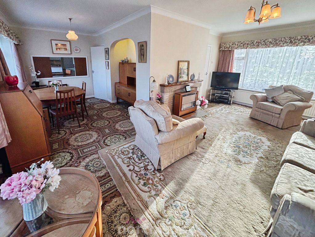 Property photo 3 of 35