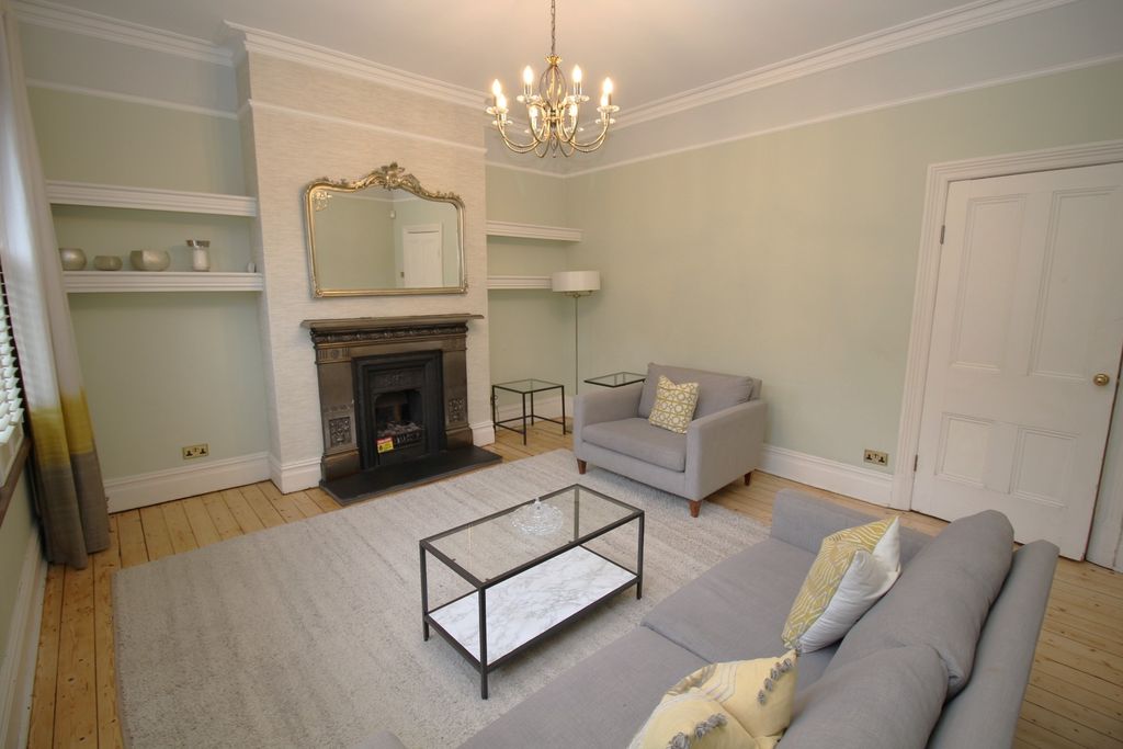 Property photo 3 of 35
