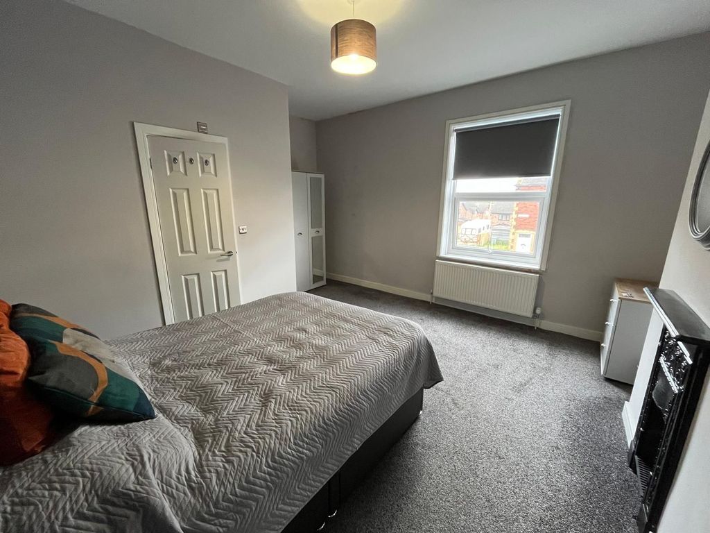 Property photo 2 of 3