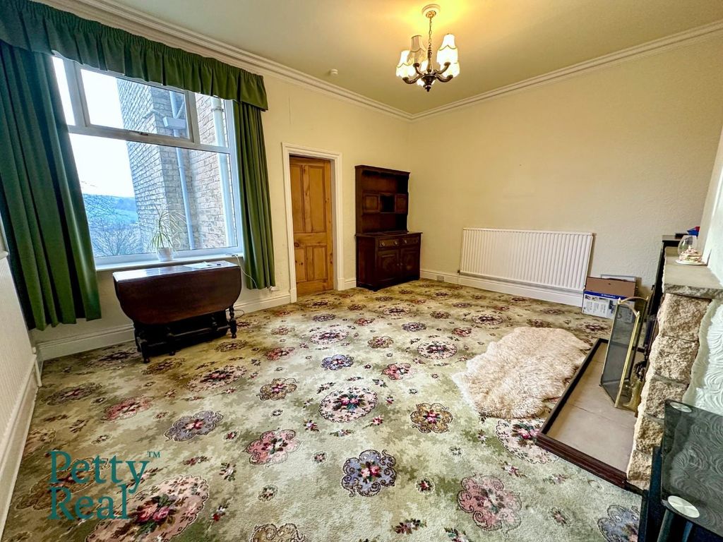 Property photo 3 of 19 1Ea56Fc6-1Eb8-442E-Ae91-5Dfff144096F.Jpeg