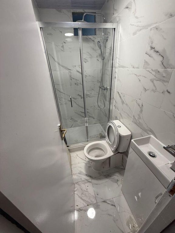 Property photo 2 of 8 Photo 2