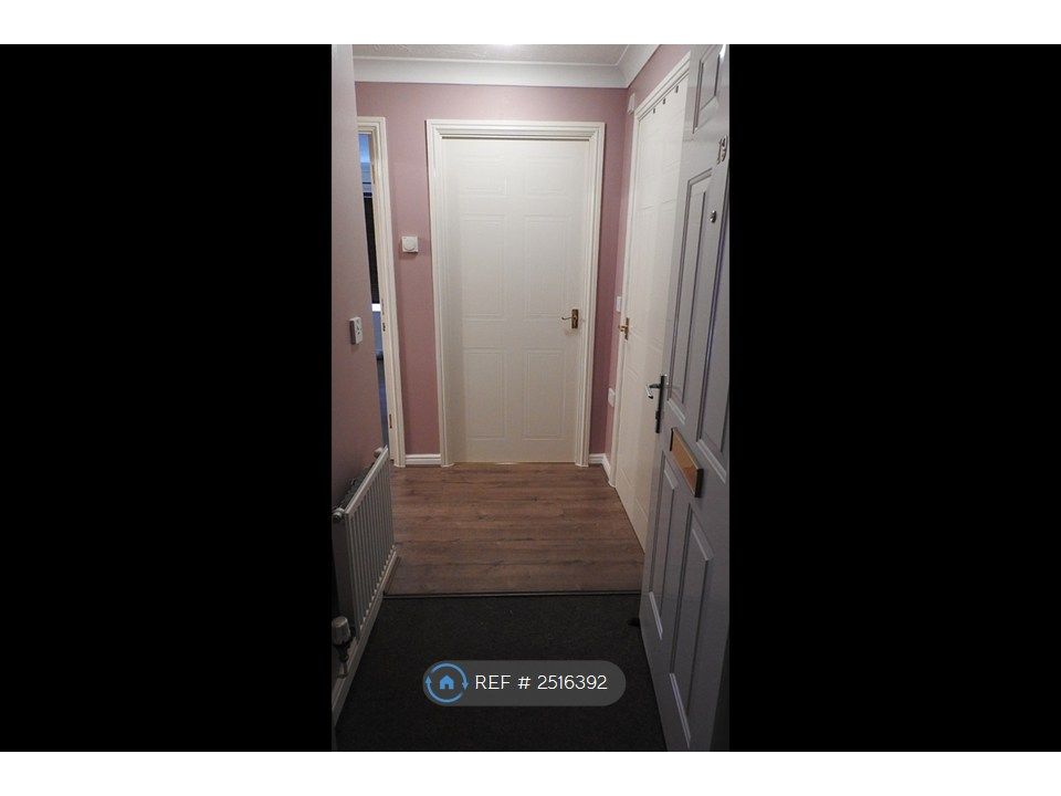 Property photo 2 of 11 Entrace Hall